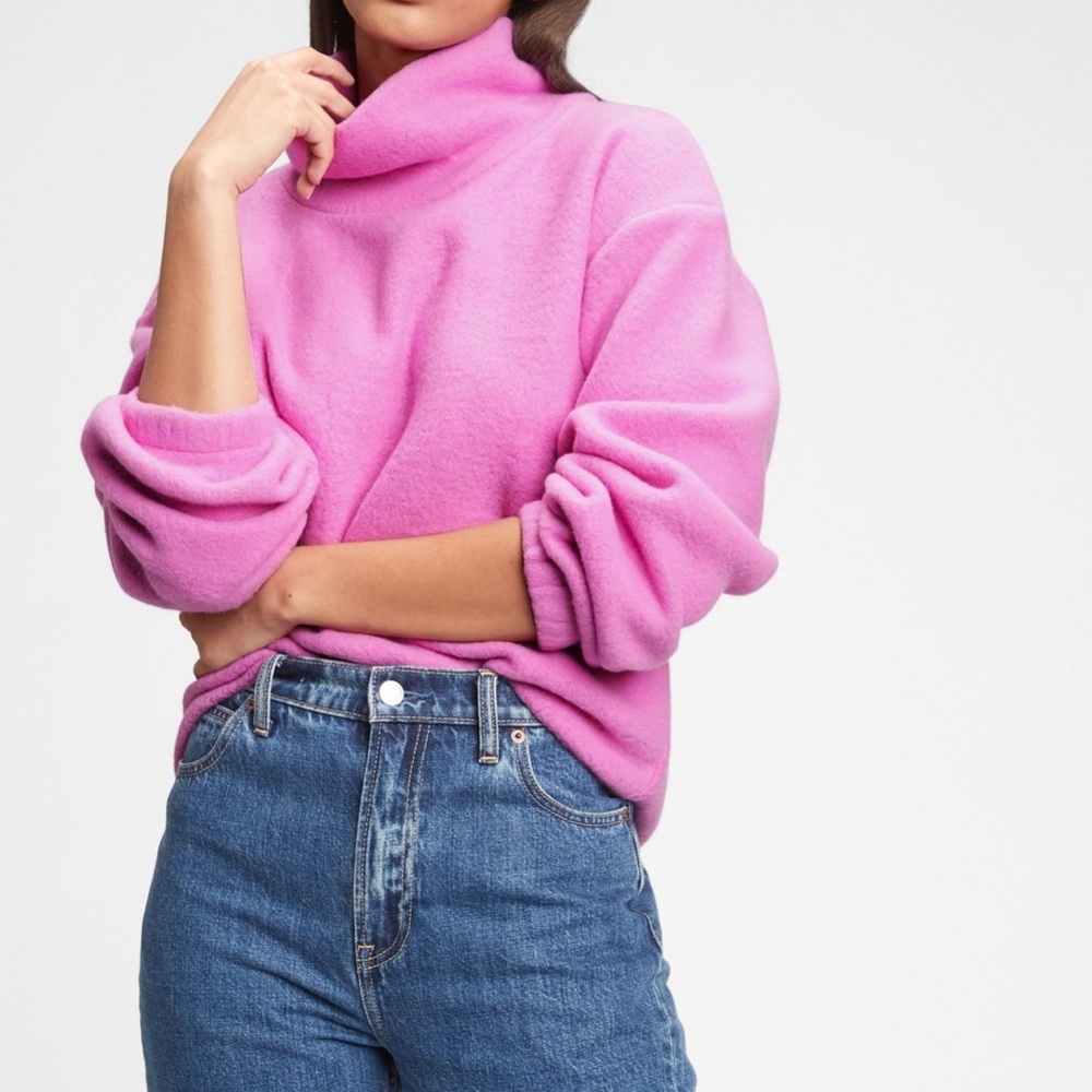 Gap Fleece Oversized Tirtleneck Sweater Bubblegum